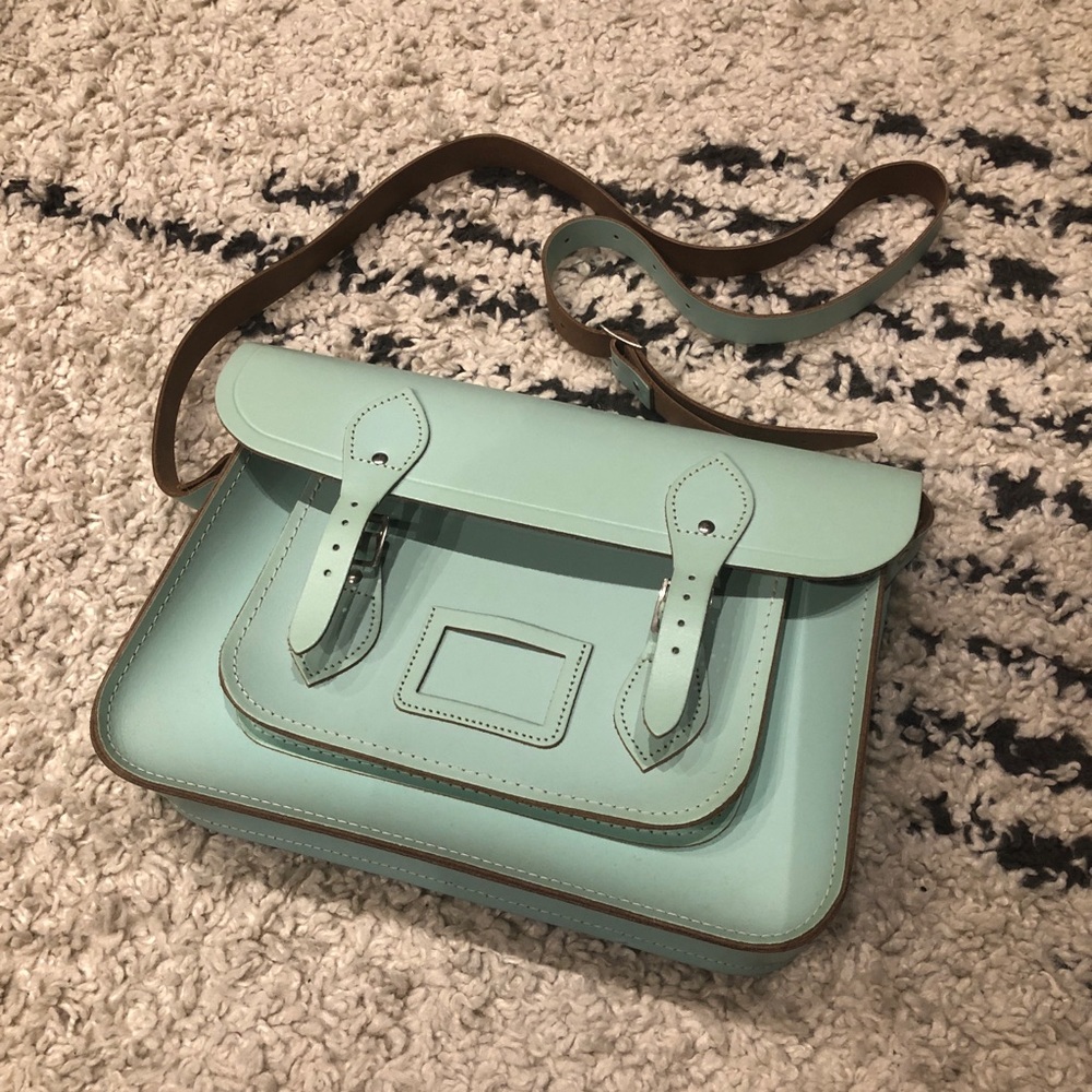 Cambridge Leather Classic 15” Satchel in Mint